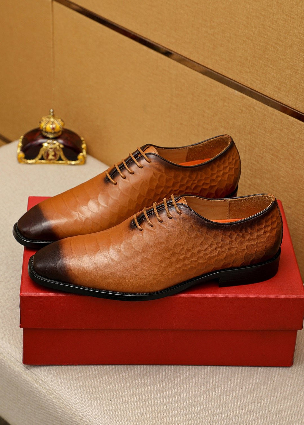 Ferragamo Men's Textured Lace-Up Dress Shoes